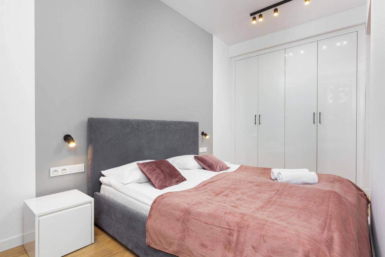 Slawinska Apartment Warsaw Wola By Noclegi Renters Kültér fotó