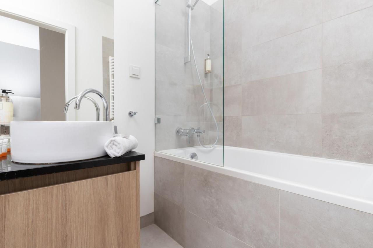 Slawinska Apartment Warsaw Wola By Noclegi Renters Kültér fotó