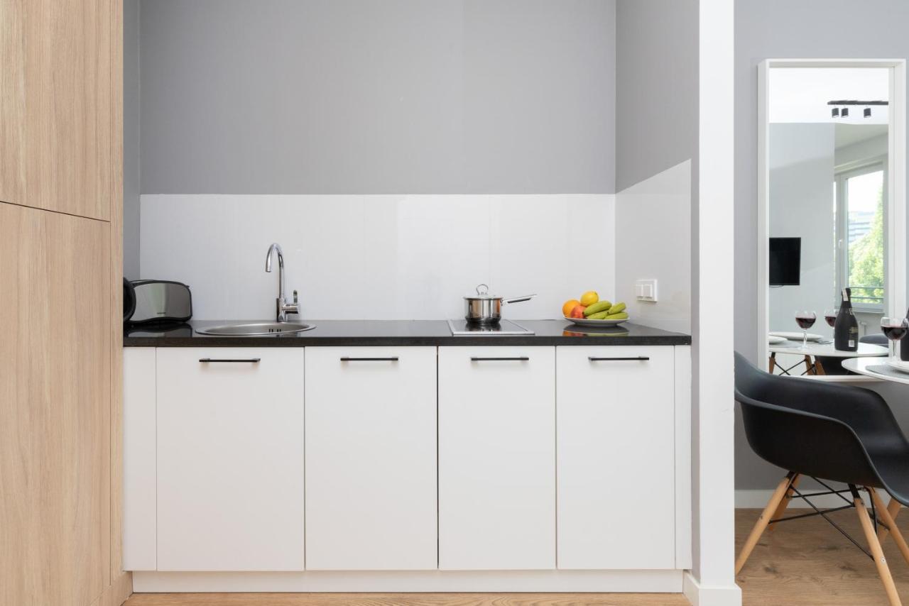 Slawinska Apartment Warsaw Wola By Noclegi Renters Kültér fotó